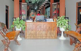 Urbanview Hotel Bagoes Sintang